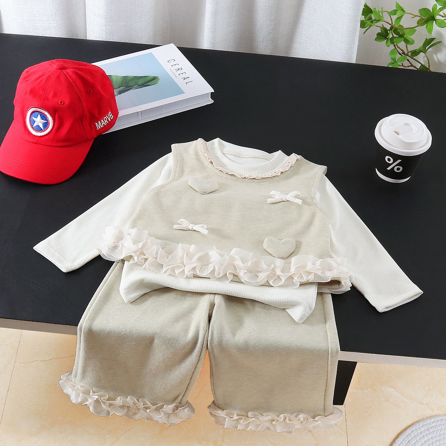 Female baby knitted vest long sleeved three piece set